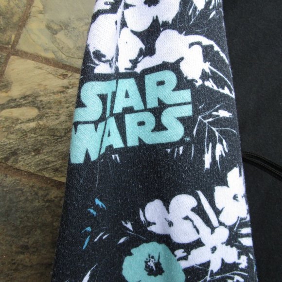 Star Wars Sweatshirt Size Small - Picture 8 of 11